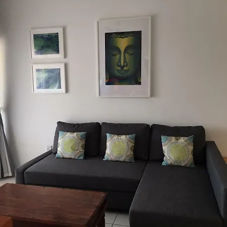 Limnaria Gardens - Modern 1 Bed, Walk To & Shops * Pafos