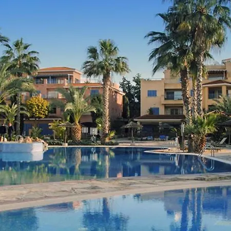 Apartment Limnaria Gardens - Modern 1 Bed, Walk To & Shops
